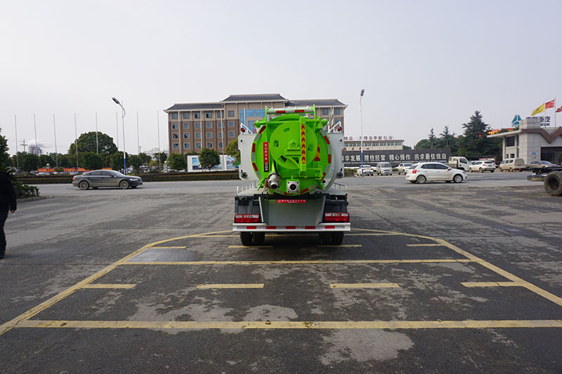 中潔牌XZL5040GQW6型東風凱普特清洗吸污車