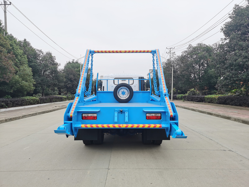 中潔牌XZL5120ZBS6型擺臂式垃圾車(chē)