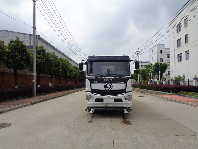 XZL5167GPS6型綠化噴灑車