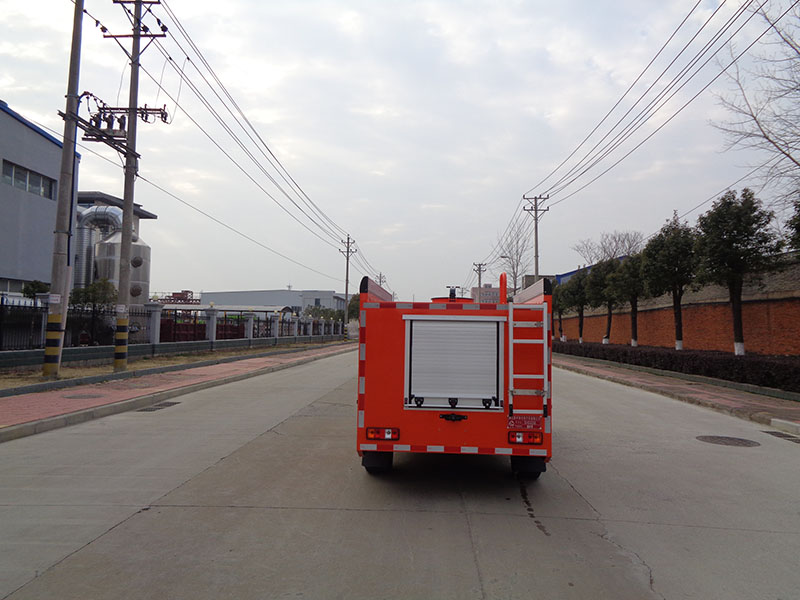 XZL5045GSS6型灑水車