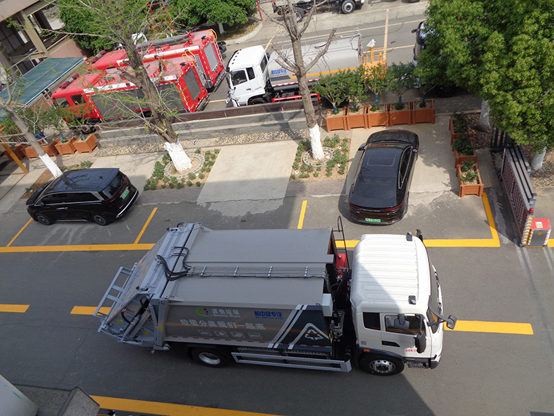 XZL5181ZYSBEV型純電動(dòng)壓縮式垃圾車(chē)