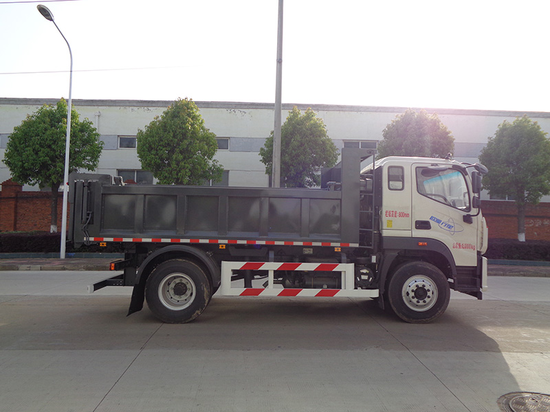 XZL5183ZLJ6型自卸式垃圾車